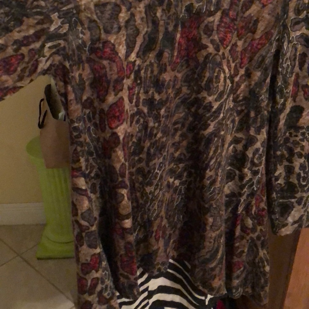 ADORE tunic - Picture 4 of 5